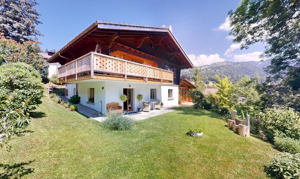 Exclusif: magnifique chalet de 2 appartements