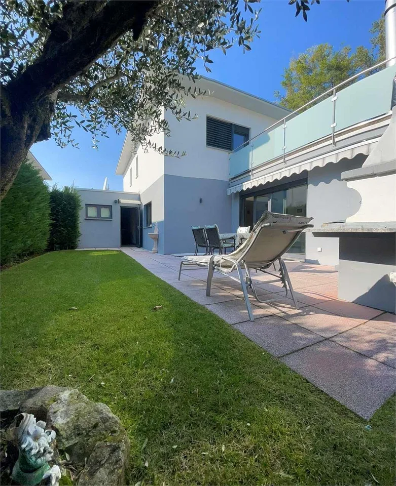 Villa indipendente di alto standing nella zona più esclusiva di Cademp