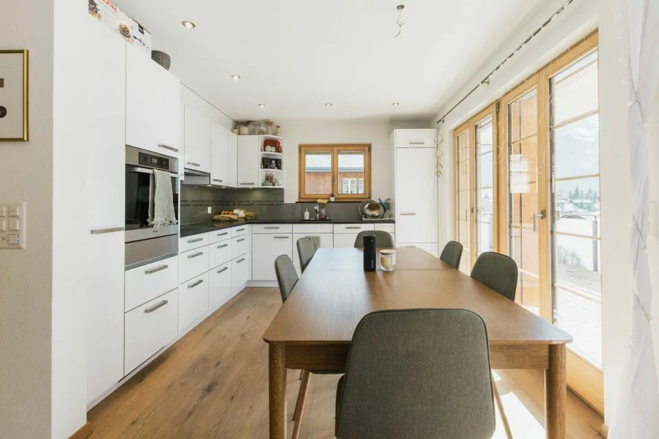 Terrassenwohnung mit Bergblick - 4.5-Zimmer-Erstwohnung im Chalet A...