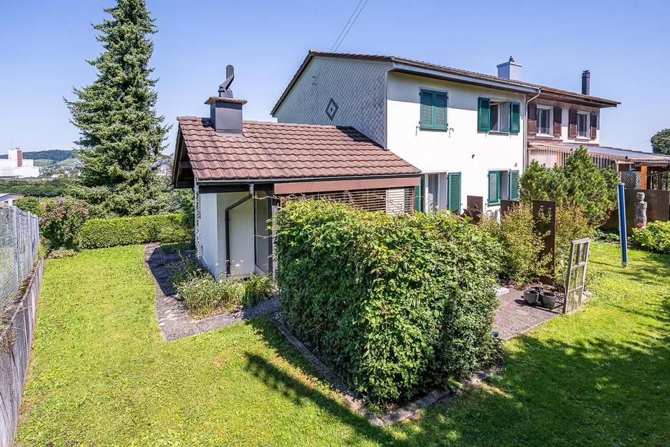 Casa a schiera accogliente con ritiro verde