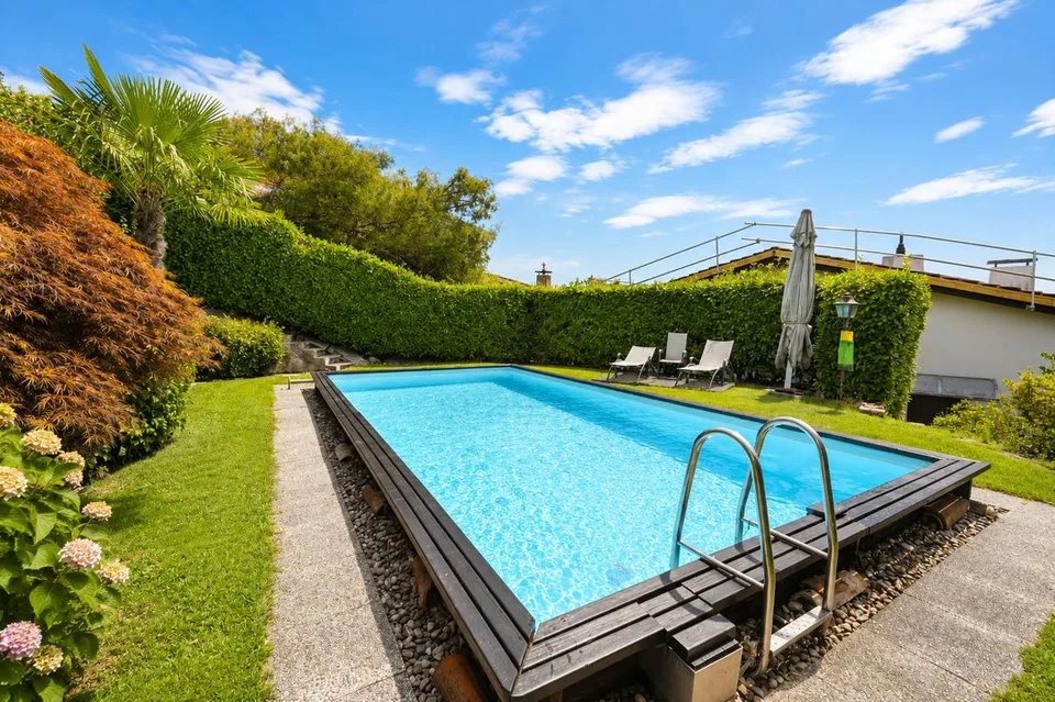 Un'oasi di Tranquillità: Villa con Piscina e Vista Panoramica