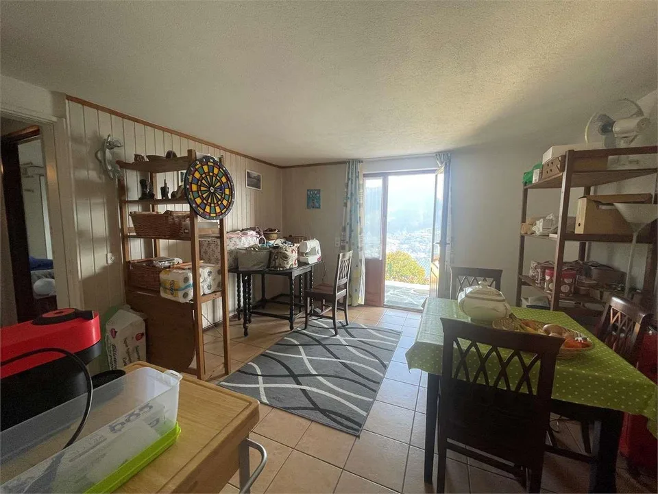 Two-family House with Stunning Lake View in Carona – photo 8 of 10