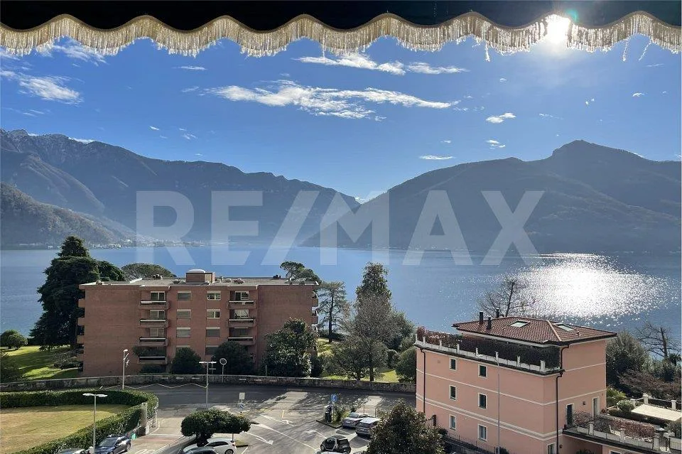 Affittasi grazioso 2½ locali con meravigliosa vista lago