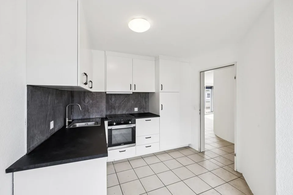 Neu renovierte 4.5-Zimmerwohnung mit modernem Komfort und sonnigem Terassenbalkon