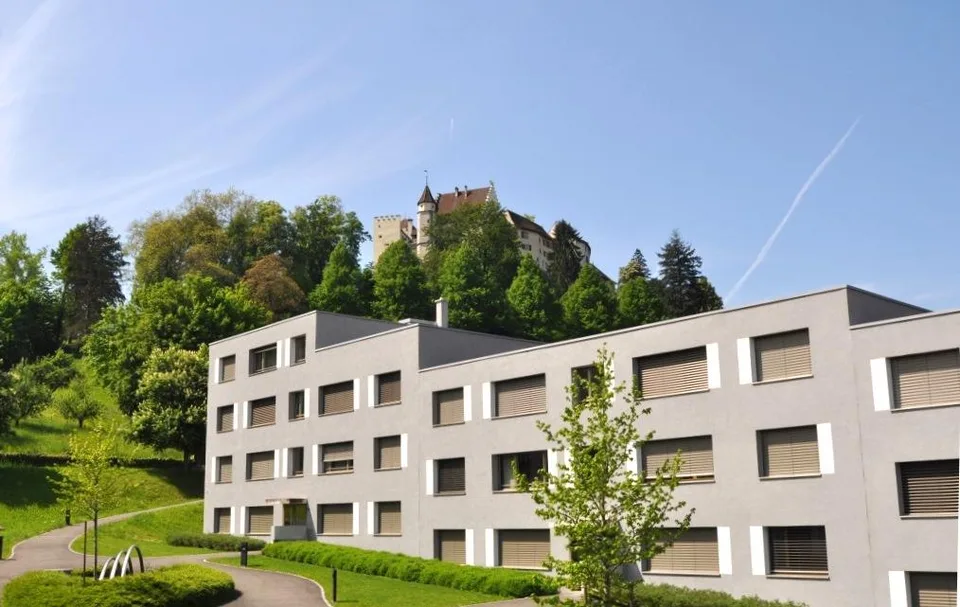 Leben direkt am Fusse des Schloss-Lenzburg!