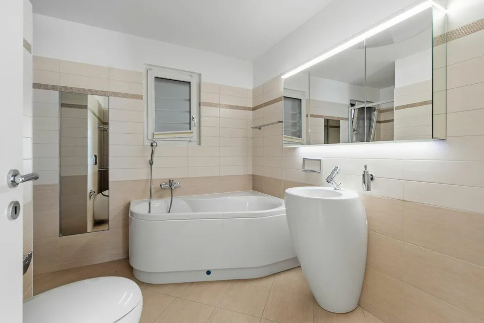 Appartamento 5.5 locali con piscina e vista mozzafiato – foto 15 di 19