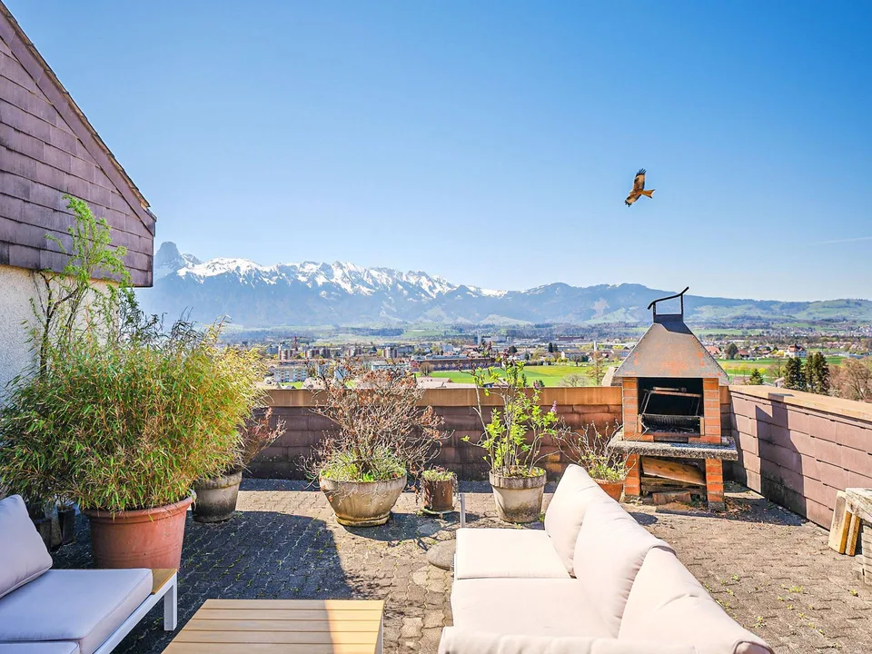 Zu verkaufen in Steffisburg: 5.5-Zimmer Reihenhaus mit hoher Privat...