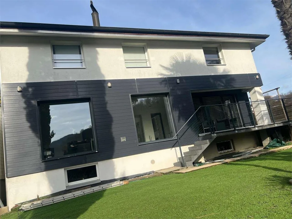 Villa im Grünen mit großen Räumen – Foto 6 von 13
