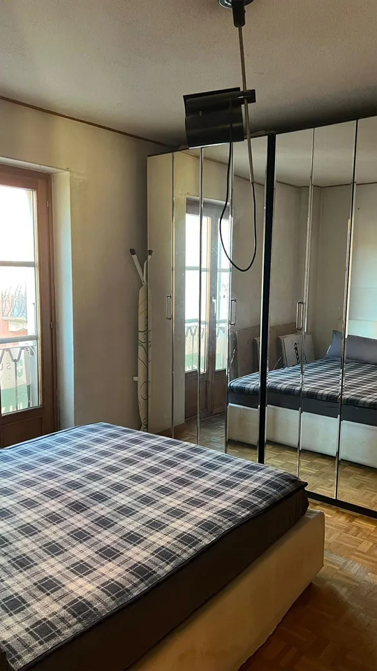 Stabio_ 2.5-Zimmer-Wohnung mit Arzo-Marmorkamin