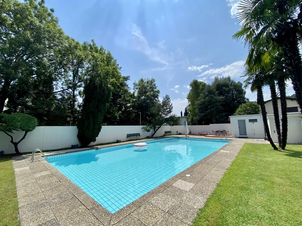 APPARTAMENTO 4.5 LOCALI RISTRUTTURATO - IN PALAZZINA CON PISCINA CONDOMINIALE