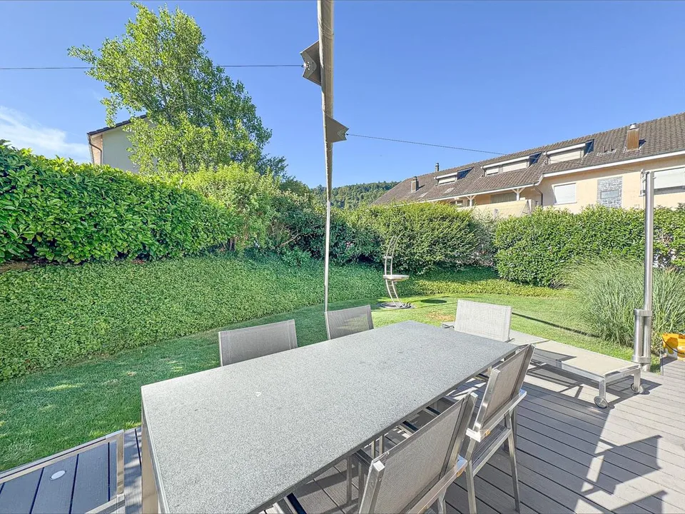 Vivere con eleganza in una casa unifamiliare di 6 locali a Bättwil