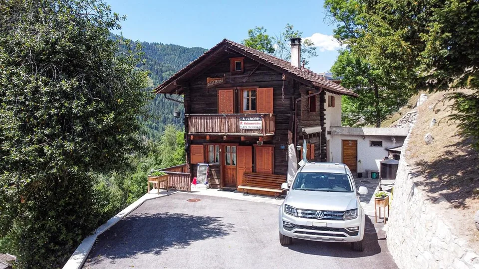 Séduisant chalet avec vue imprenable sur le village et les montagnes