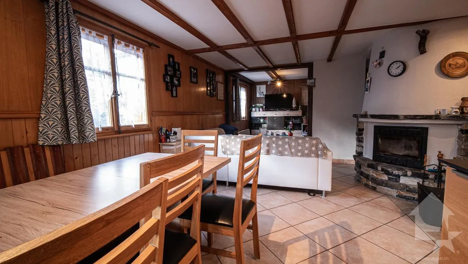 Séduisant chalet avec vue imprenable sur le village et les montagnes