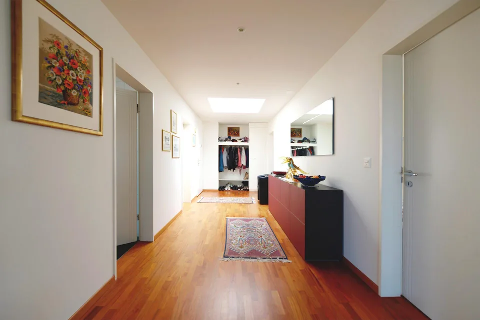 Appartement attique de rêve 4 1/2 pièces avec ascenseur, terrasses et vue