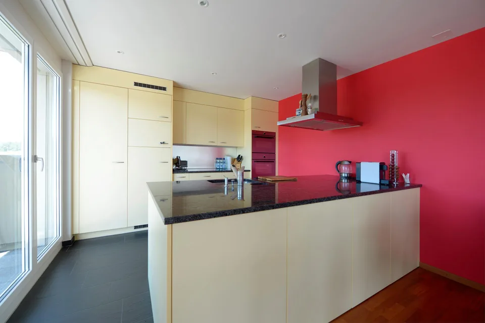 Appartement attique de rêve 4 1/2 pièces avec ascenseur, terrasses et vue
