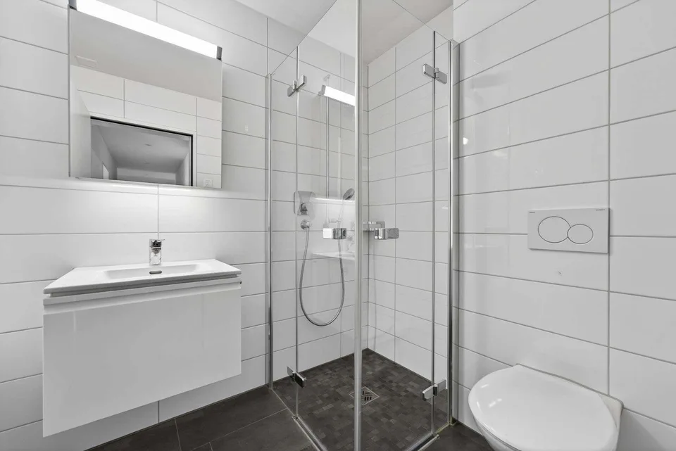 moderen und helle 5.5-Zimmerwohnung mit grosser Terrasse von 35.5m2... – photo 11 sur 26
