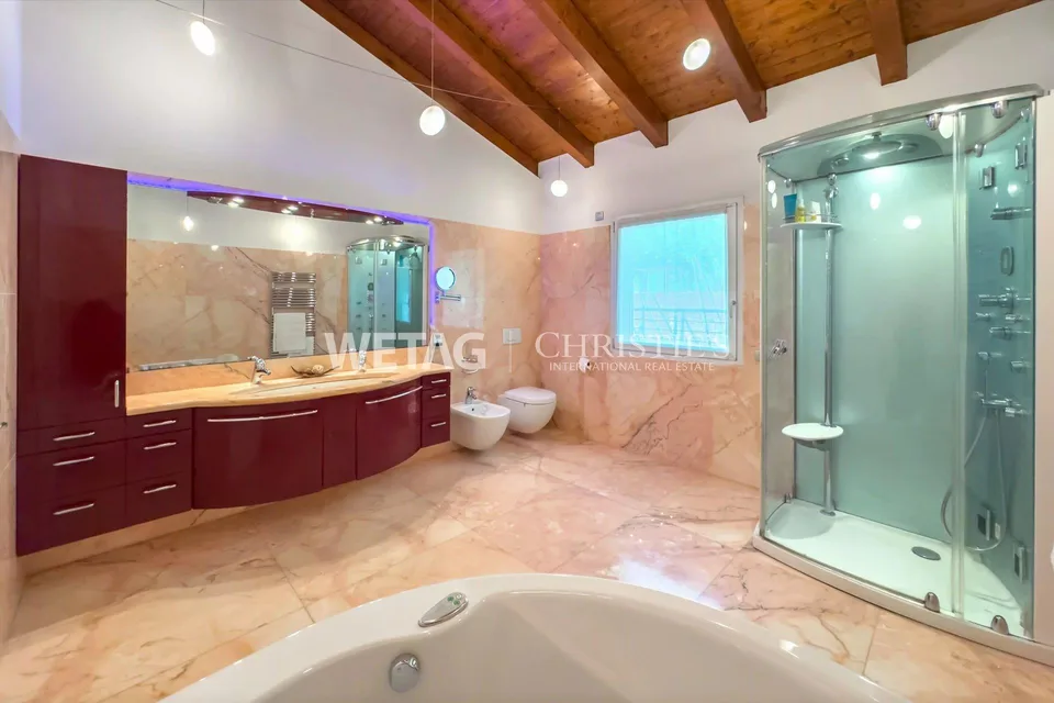 Villa moderne avec piscine, jardin & vue sur le Lago di Muzzano à Lugano-Breganzona à vendre, également possible comme résidence secondaire – photo 8 sur 13