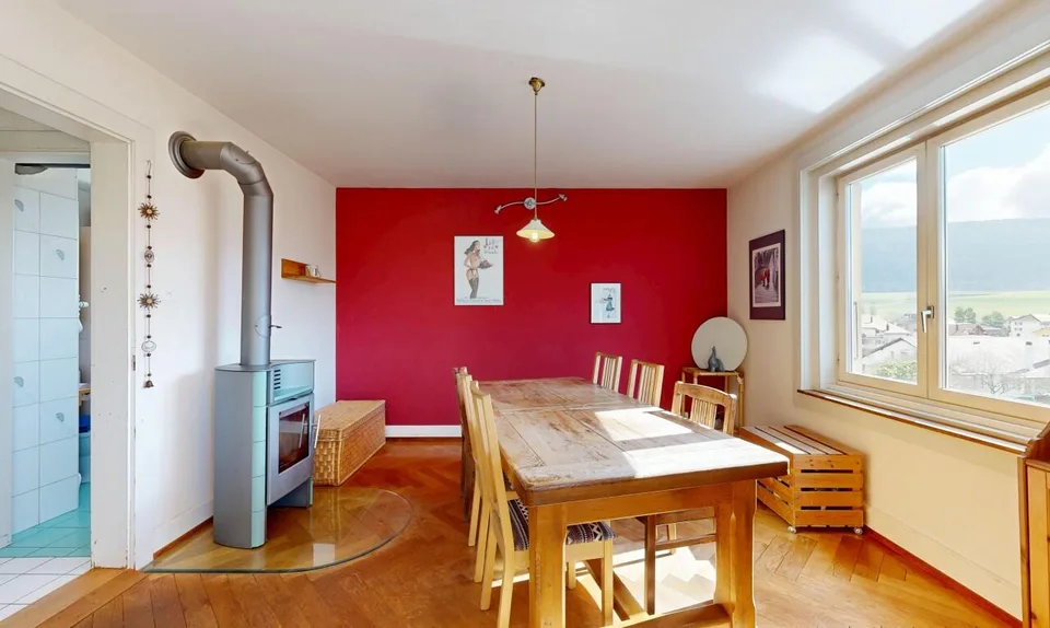 Großes Familienhaus mit 2 Wohnungen: 6,5 Zimmer + 3 Zimmer