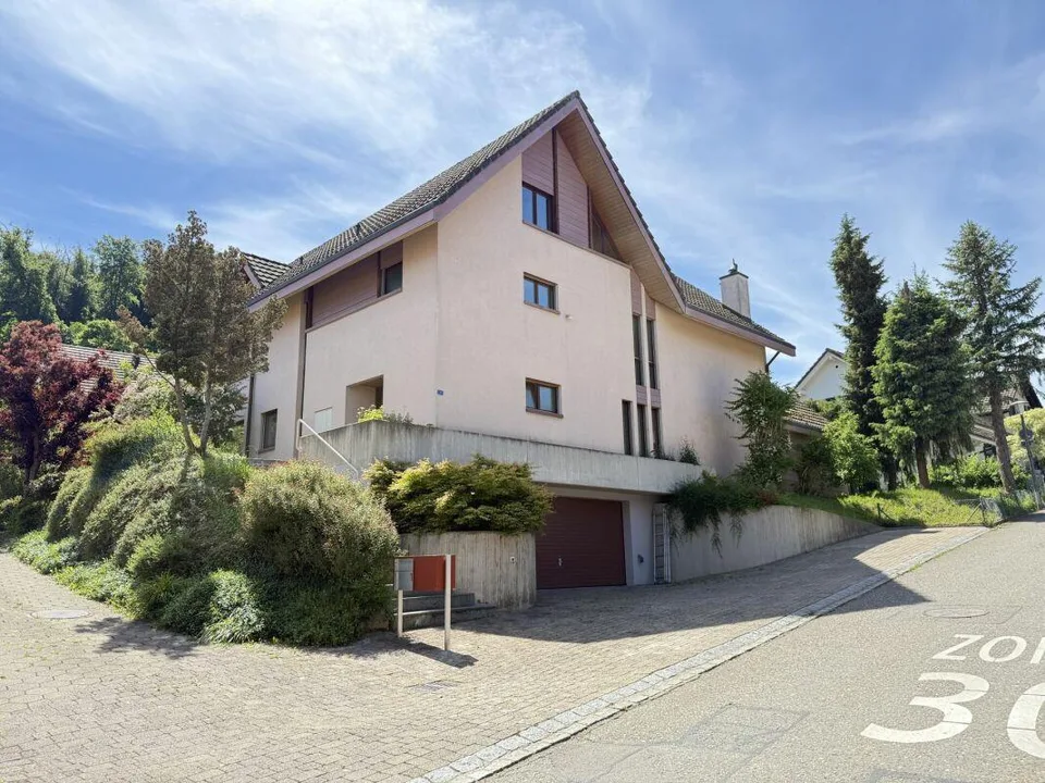 Grosszügiges Familienhaus mit über 400 m² Wohnfläche und viel Priva... – foto 6 di 16