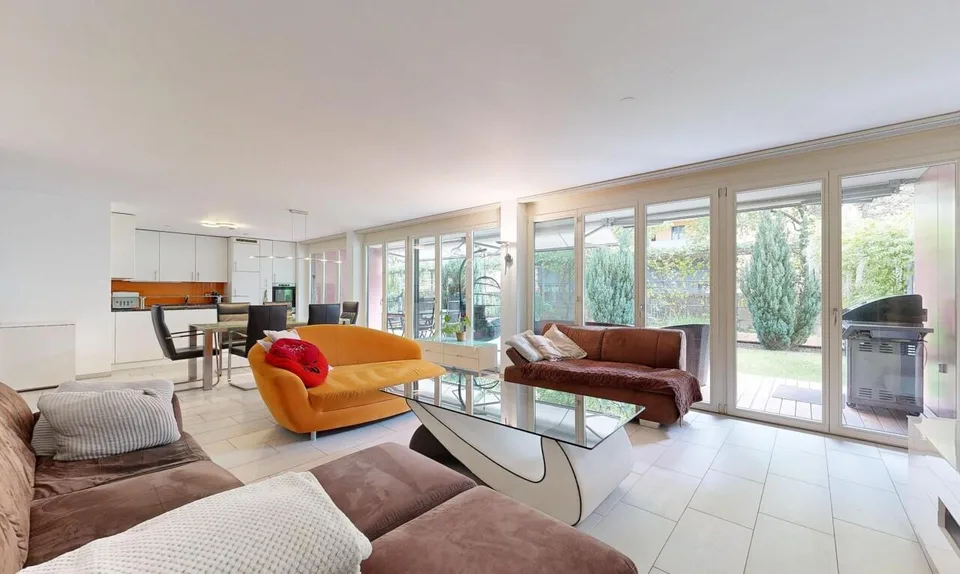 Appartement de jardin 4,5 pièces avec grand espace extérieur