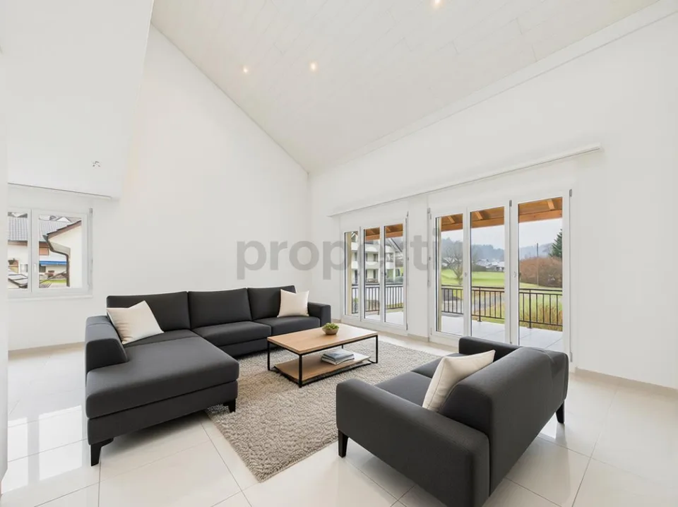 Moderne und helle 4.5-Zimmer-Maisonette, in Teufenthal