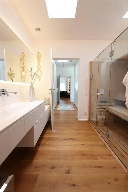 Appartamento 4,5 locali con ampia terrazza, giardino e vista lago – Foto 18 von 36