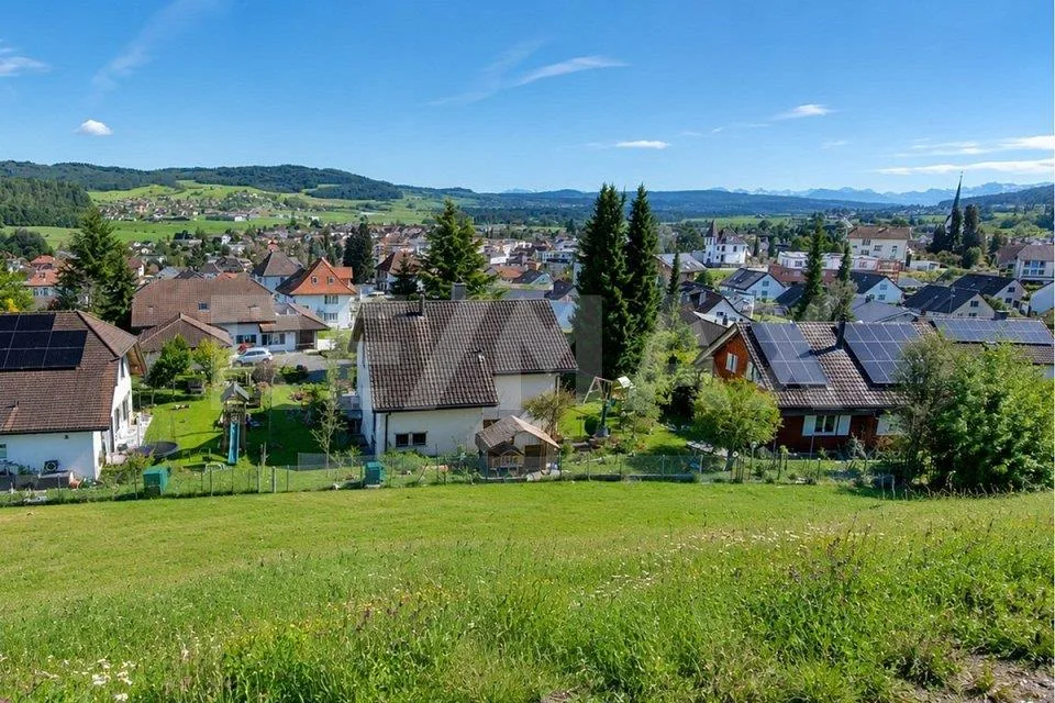Nähe A1 und Lenzburg, 4 REFH, Hanglage mit Weitsicht, Penthouse-Attikazimmer, Terrasse und Garten – Foto 12 von 12