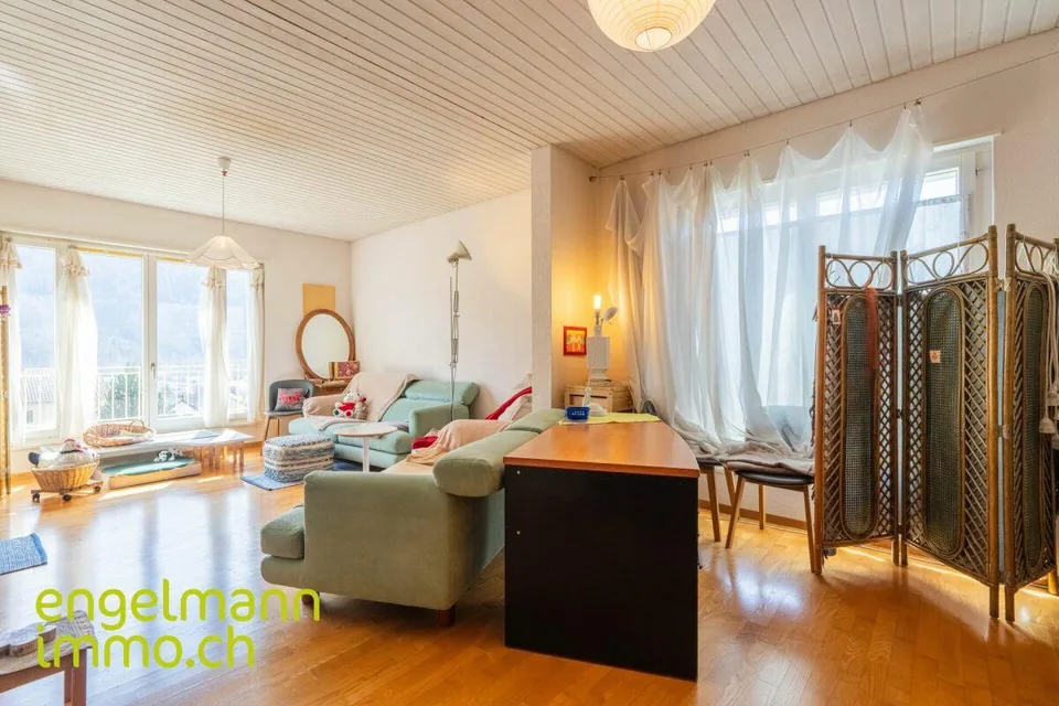 Appartement de 5.5 pièces avec magnifique vue dégagée / 5.5-Zimmer ...
