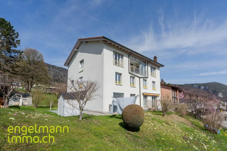 Appartement de 5.5 pièces avec magnifique vue dégagée / 5.5-Zimmer ...