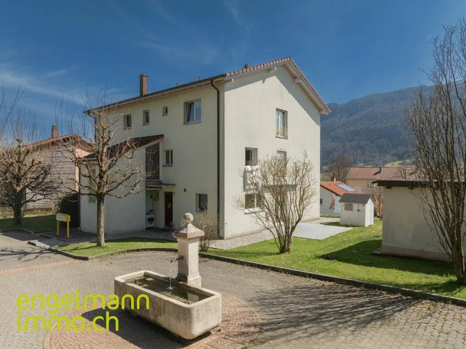 Appartement de 5.5 pièces avec magnifique vue dégagée / 5.5-Zimmer ...