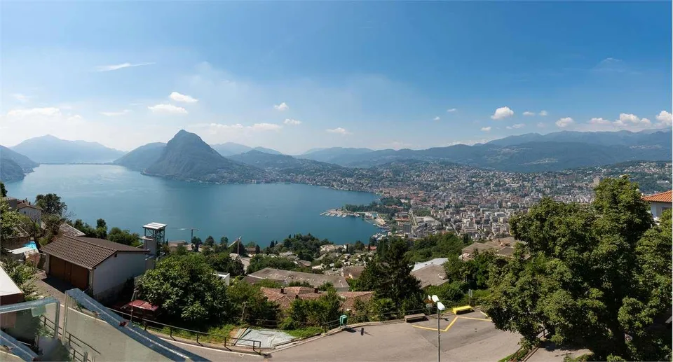 2551_Splendide ville contigue 5.5 loc. vista lago