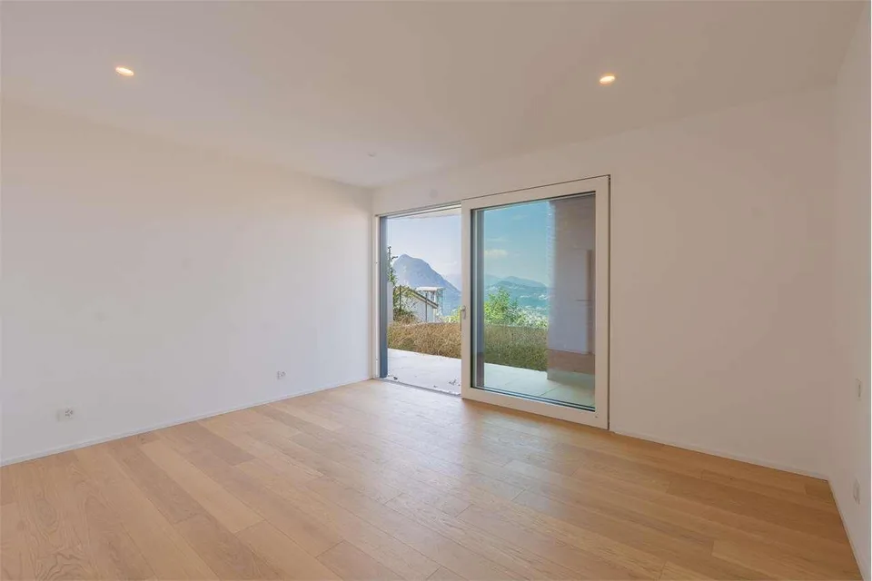 Wunderschöne 5.5-Zimmer angrenzende Villa mit Seeblick – Foto 11 von 12