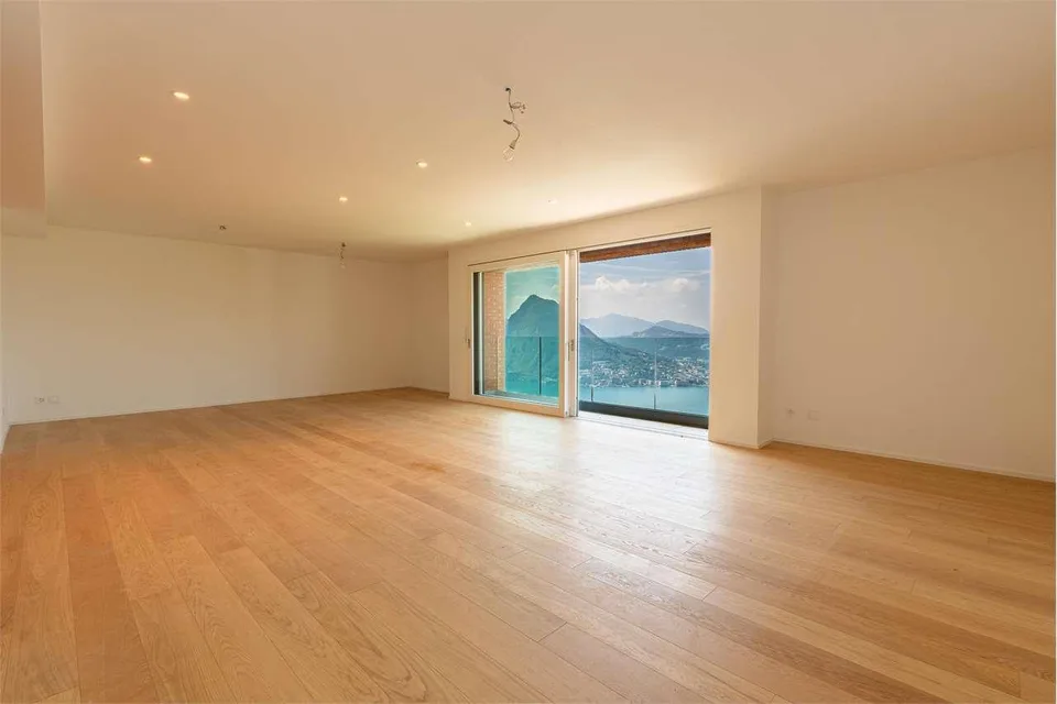 2551_Splendid 5.5-room lakeside villa