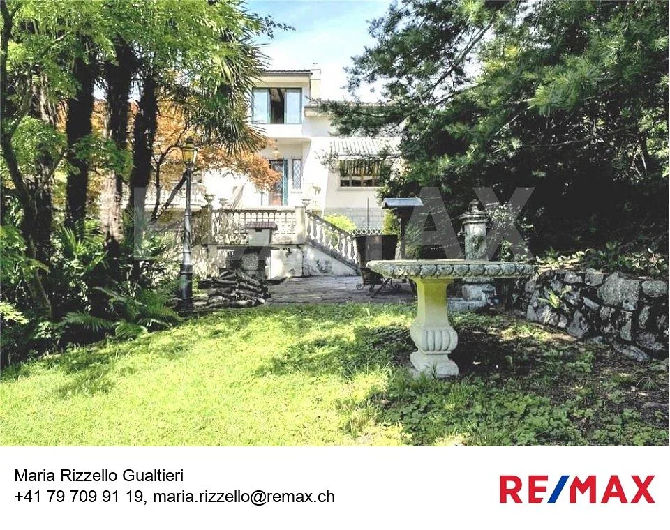 Villa di pregio con parco e campo da tennis