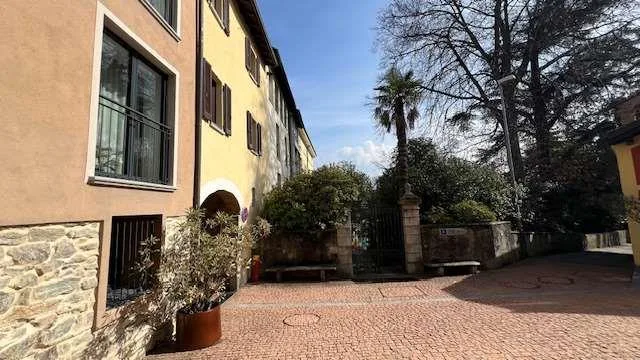 Casa ticinese ristrutturata in incantevole corte storica