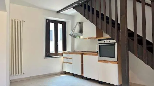 Casa ticinese ristrutturata in incantevole corte storica