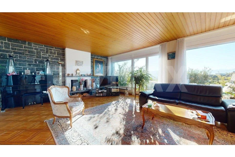 Casa 8 stanze