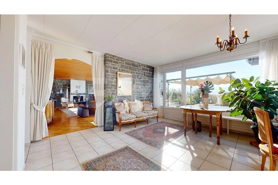 Casa 8 stanze