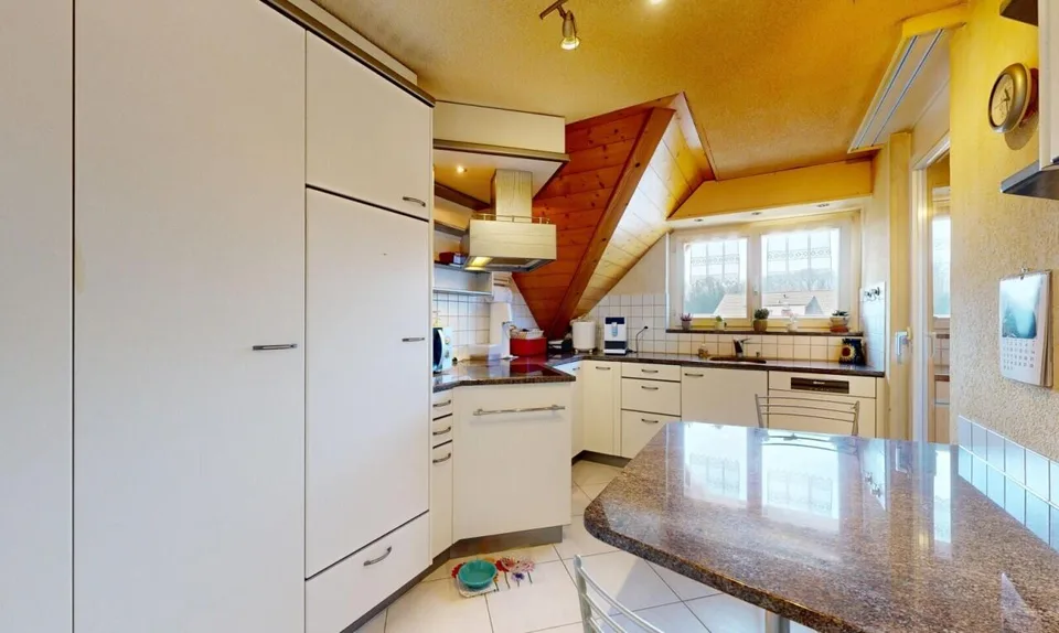 Charmant appartement mansardé avec galerie et vue imprenable sur le paysage verdoyant – photo 8 sur 19