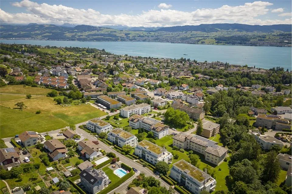 Abitazione esclusiva sopra il lago di Zurigo: casa a schiera nuova a Männedorf