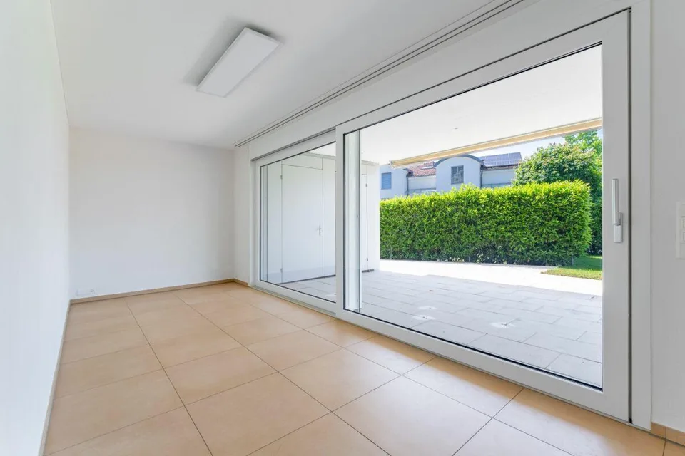 Paradis : appartement de jardin 6 ½ pièces avec beaucoup d'alentours – photo 8 sur 12