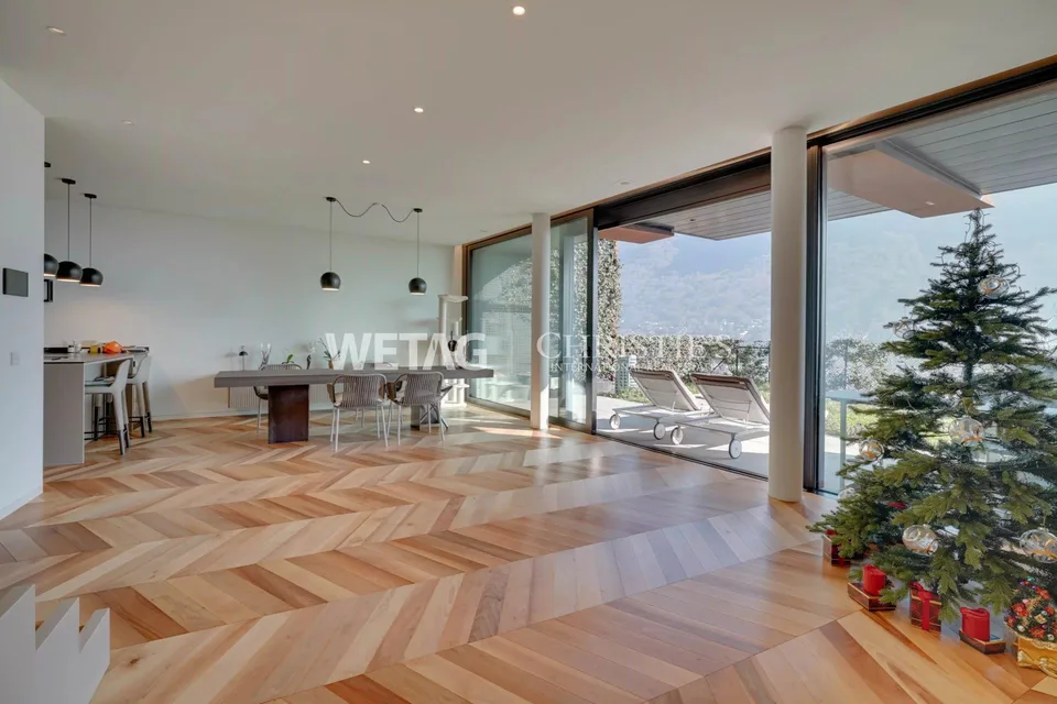 Appartamento duplex design con giardino privato & vista lago a Canobbio in vendita, anche ideale come seconda casa