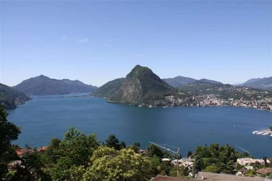 Penthouse duplex con spettacolare vista. Rif. 439