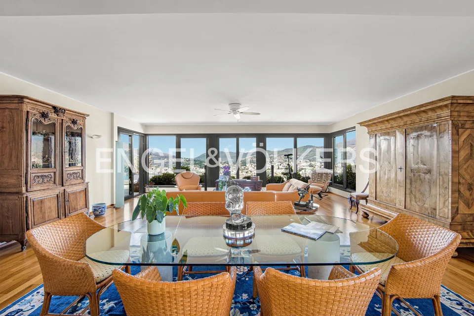 Penthouse mit atemberaubender Aussicht in Lugano-Albonago