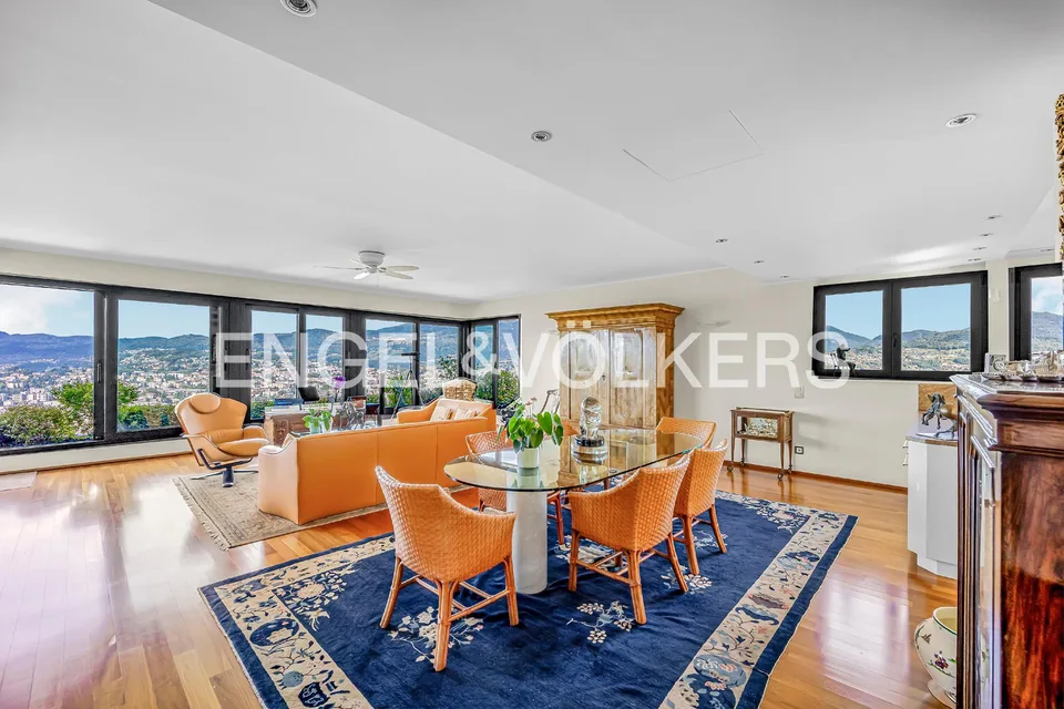 Penthouse mit atemberaubender Aussicht in Lugano-Albonago