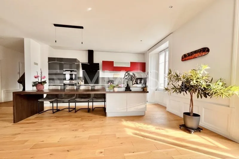 RÉSERVÉ - Spacieux appartement de charme