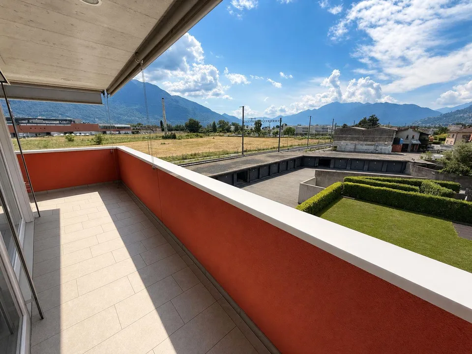 4.5-Zimmer-Wohnung mit Terrasse und 2 Tiefgaragenplätzen in Tenero