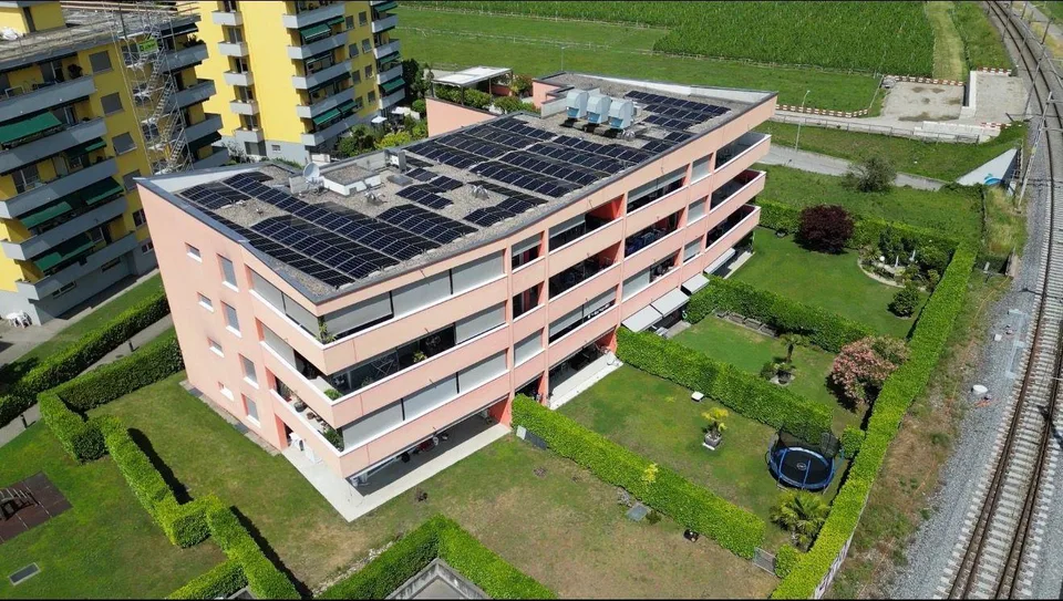 Appartement 4,5 pièces avec terrasse et 2 places de parking souterrain à Tenero – photo 13 sur 14