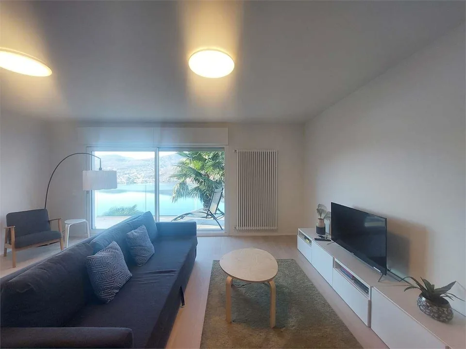 2473_Montagnola, appartement rénové 4.5 pièces avec vue sur le lac