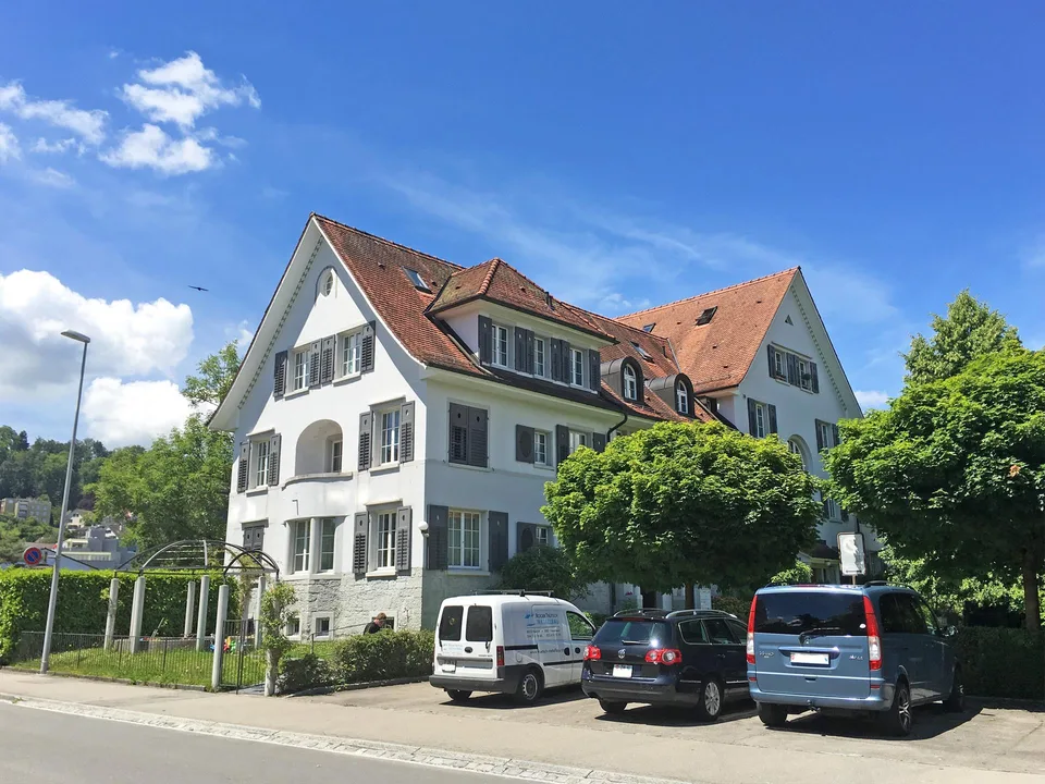 Schöne 4-Zimmer Wohnung in Thalwil